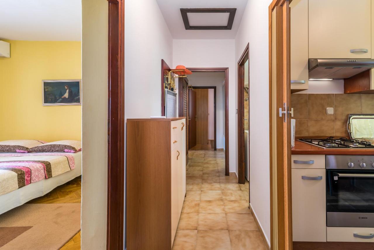 Belvedere Apartments Крк Екстер'єр фото
