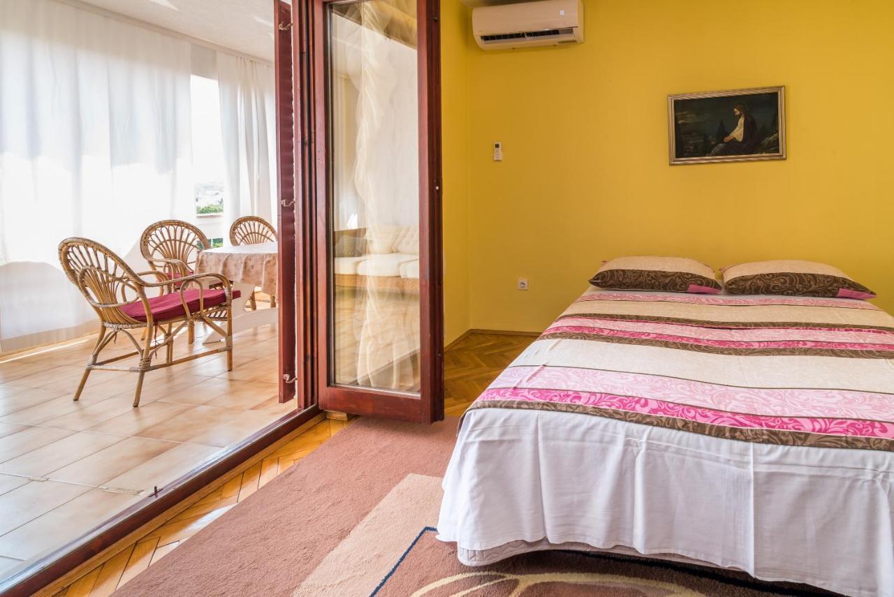 Belvedere Apartments Крк Екстер'єр фото